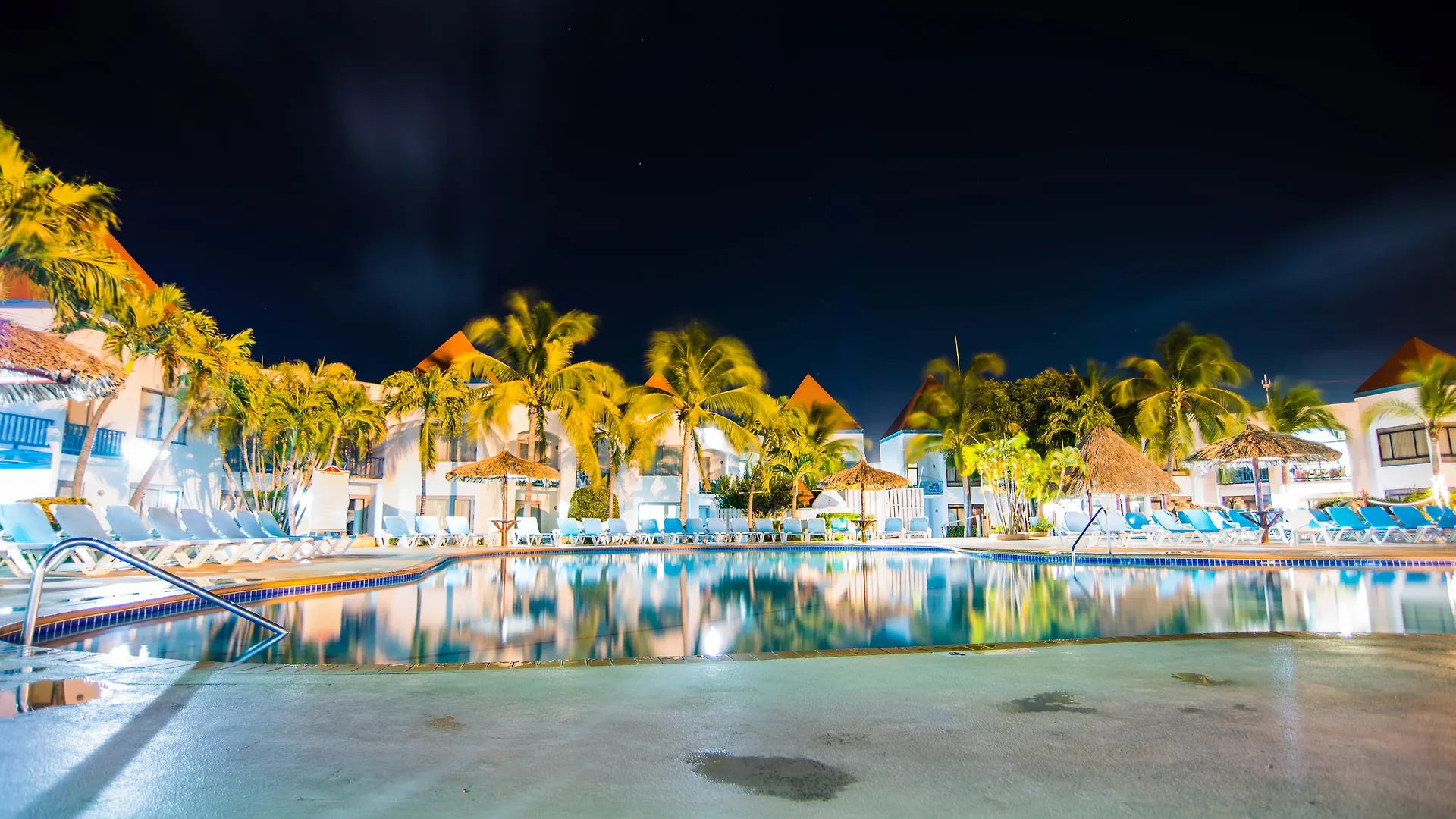 Courtyard By Marriott Aruba Resort Palm Beach